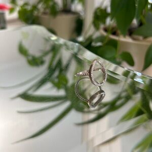 Pandora tear drop ring